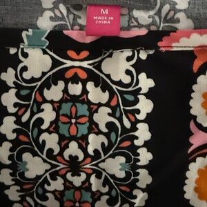 NWOT Vince Camuto Size M Floral Patterned Maxi Dress